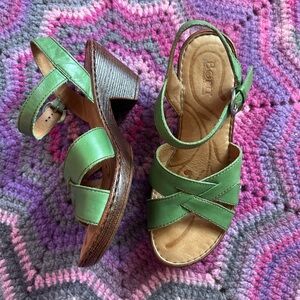 Born Belinda Green Leather Women's Sandals